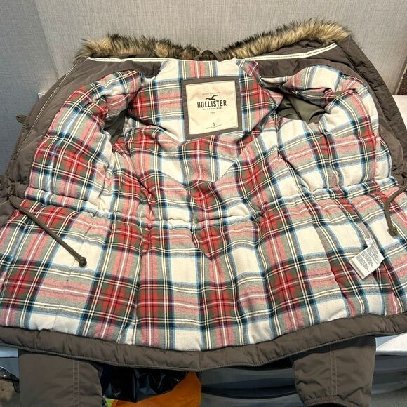 Hollister Womens Down Coat Sz Small Removable Faux Fur Collar Button & Zip Front - Picture 7 of 11